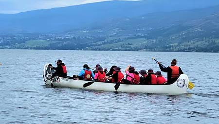 canoe sur lac