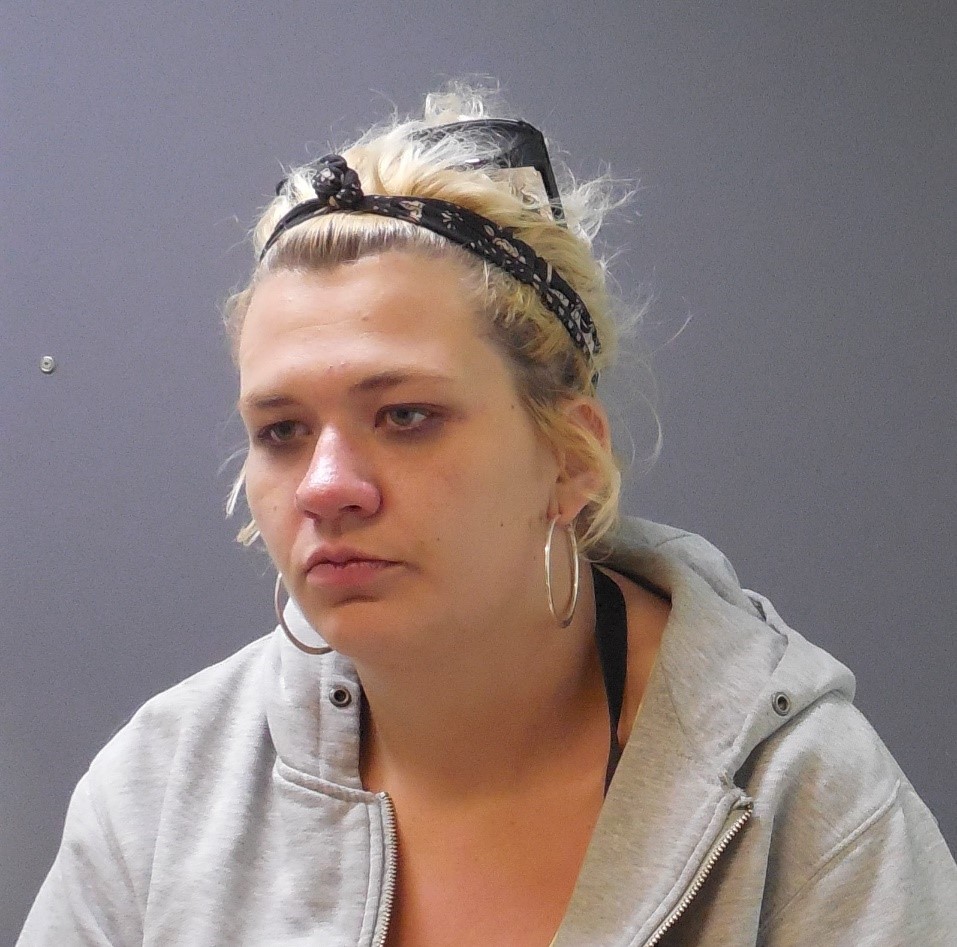 Creston RCMP looking for wanted Creston woman
